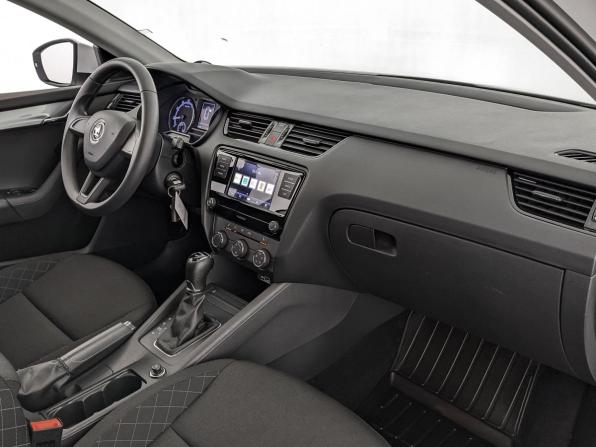 Skoda Octavia III (A7) Рестайлинг с пробегом 2020 года, цена 2 190 000 рублей, 60224 км, лифтбек, Автокод Объявления