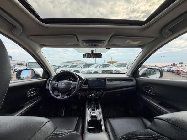 Honda Vezel I Рестайлинг с пробегом 2020 года, цена 2 134 000 рублей, 41800 км, внедорожник, Автокод Объявления
