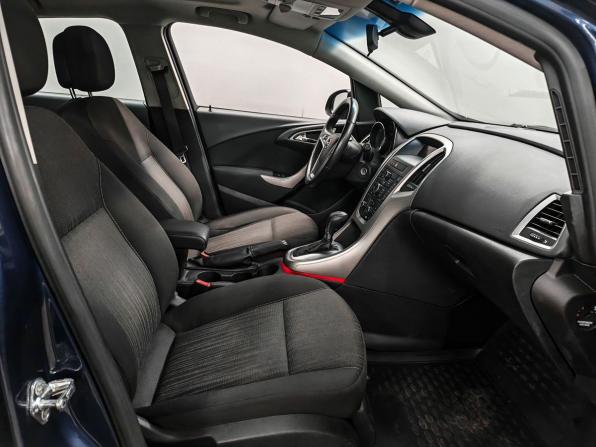 Opel Astra J с пробегом 2011 года, цена 690 000 рублей, 114588 км, хэтчбек, Автокод Объявления