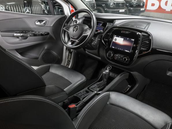 Renault Kaptur I Рестайлинг с пробегом 2021 года, цена 1 620 000 рублей, 67000 км, внедорожник, Автокод Объявления