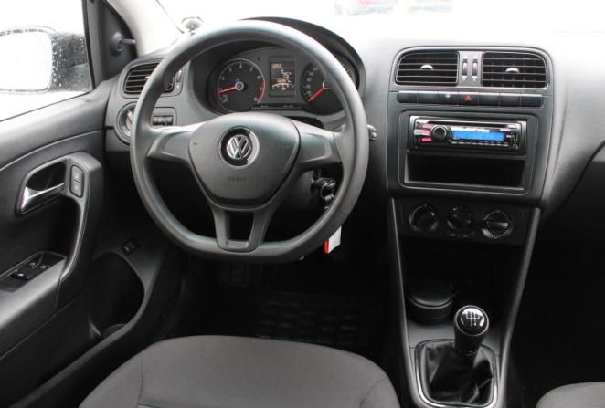 Volkswagen Polo V Рестайлинг с пробегом 2017 года, цена 970 000 рублей, 132267 км, седан, Автокод Объявления