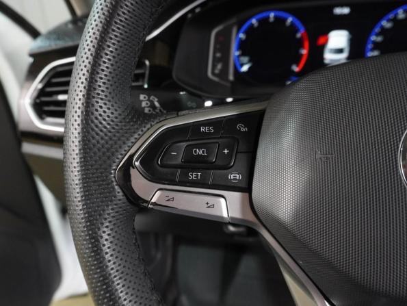 Volkswagen Polo VI с пробегом 2022 года, цена 1 559 000 рублей, 161976 км, лифтбек, Автокод Объявления