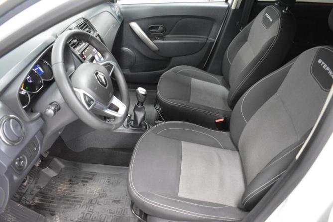 Renault Logan II Рестайлинг с пробегом 2022 года, цена 1 349 000 рублей, 55000 км, седан, Автокод Объявления