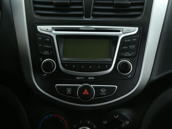 Hyundai Solaris I с пробегом 2012 года, цена 822 000 рублей, 138000 км, хэтчбек, Автокод Объявления