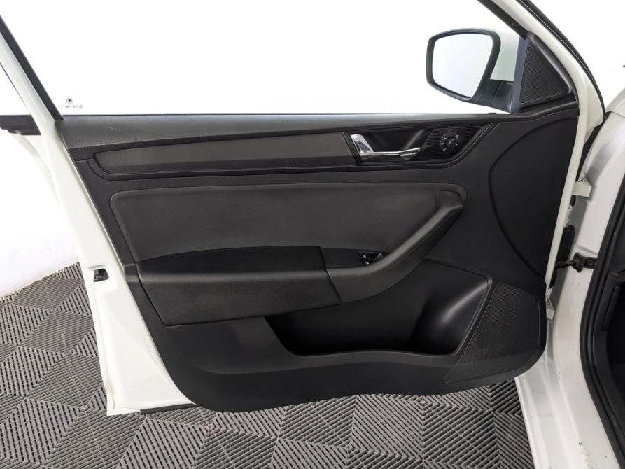 Skoda Rapid I Рестайлинг Москва  - изображение 19
