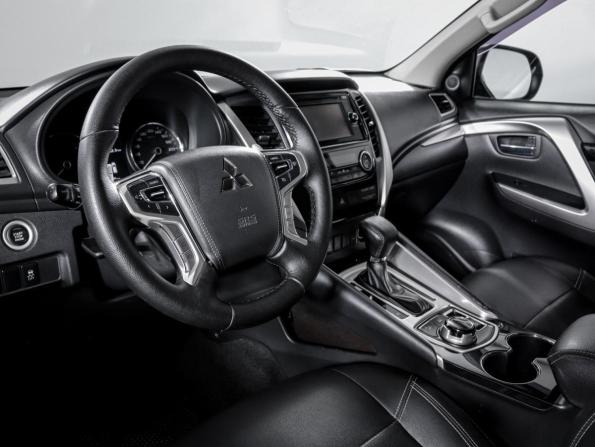 Mitsubishi Pajero Sport III с пробегом 2018 года, цена 3 050 000 рублей, 113994 км, внедорожник, Автокод Объявления