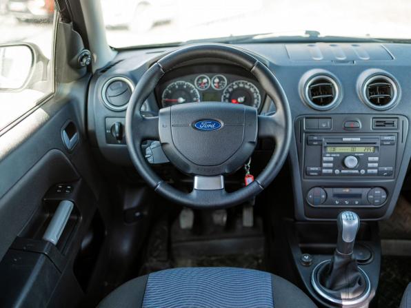 Ford Fusion I Рестайлинг с пробегом 2008 года, цена 439 000 рублей, 195063 км, хэтчбек, Автокод Объявления