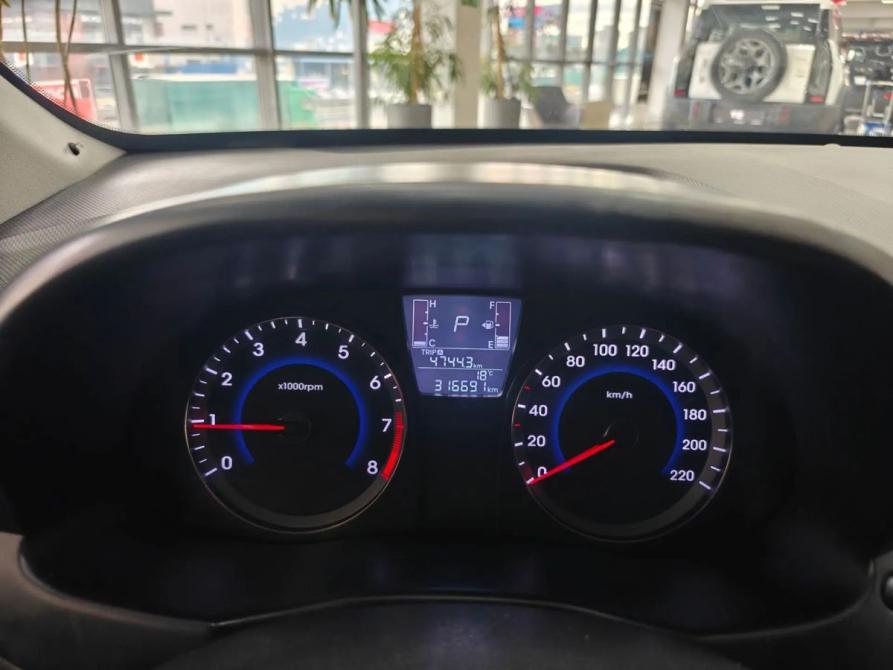 Hyundai Solaris I Рестайлинг Москва  - изображение 12