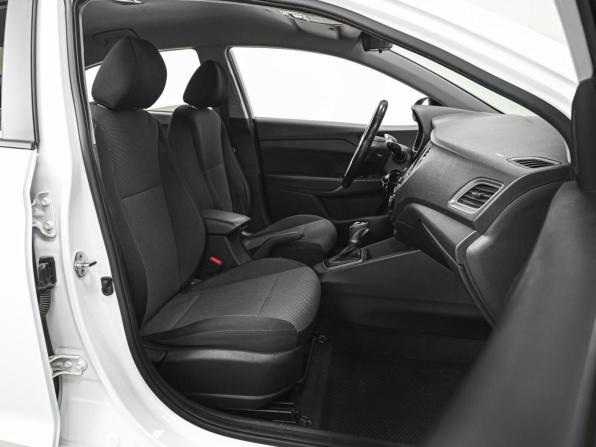 Hyundai Solaris II с пробегом 2019 года, цена 1 349 000 рублей, 115243 км, седан, Автокод Объявления