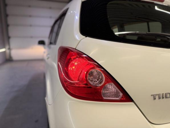 Nissan Tiida I с пробегом 2005 года, цена 450 000 рублей, 270895 км, хэтчбек, Автокод Объявления