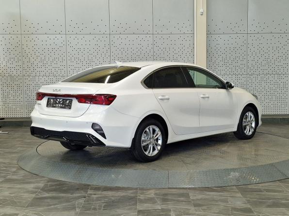 Kia Cerato IV с пробегом 2022 года, цена 1 999 000 рублей, 97881 км, седан, Автокод Объявления