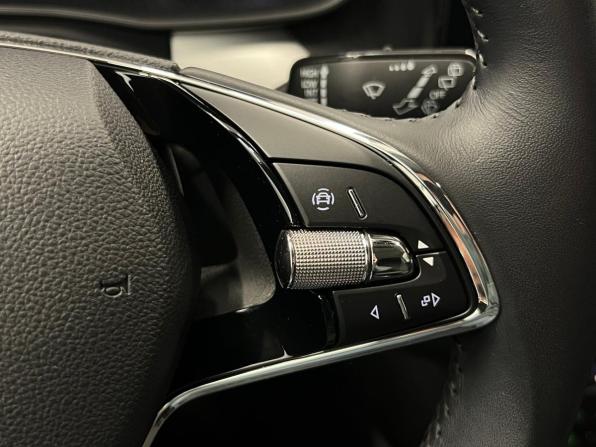 Skoda Rapid II с пробегом 2021 года, цена 1 996 000 рублей, 48743 км, лифтбек, Автокод Объявления
