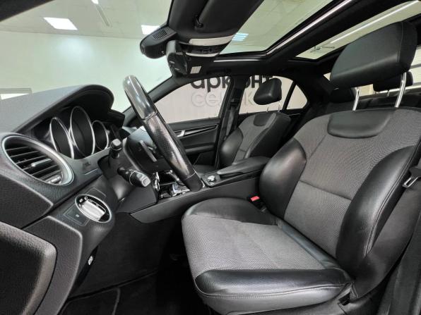 Mercedes-Benz C-Класс III (W204) Рестайлинг с пробегом 2012 года, цена 1 360 000 рублей, 212864 км, седан, Автокод Объявления