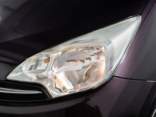 Toyota Ractis II с пробегом 2014 года, цена 999 000 рублей, 154461 км, хэтчбек, Автокод Объявления