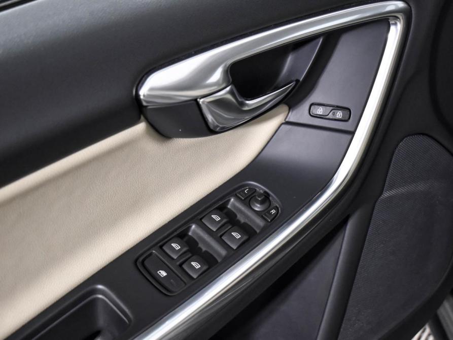 Volvo S60 II Рестайлинг Санкт-Петербург  - изображение 10