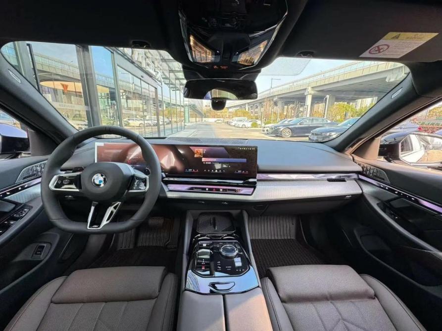 BMW 5 серии VIII (G60/G61/G68) Краснодар  - изображение 2