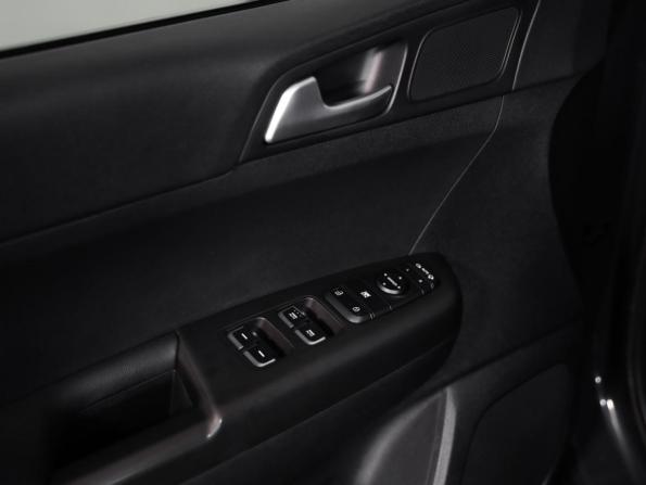 Kia Sportage IV Рестайлинг с пробегом 2021 года, цена 1 689 000 рублей, 235366 км, внедорожник, Автокод Объявления