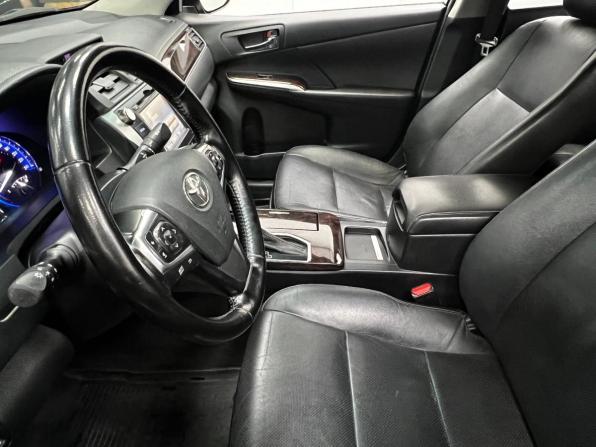 Toyota Camry VII (XV50) Рестайлинг с пробегом 2016 года, цена 1 950 000 рублей, 150726 км, седан, Автокод Объявления