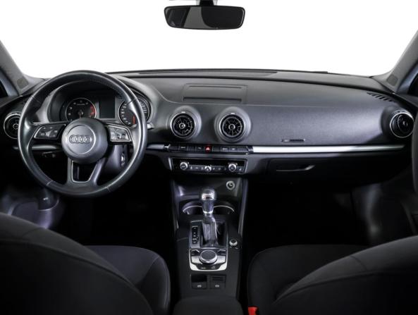 Audi A3 III (8V) Рестайлинг с пробегом 2019 года, цена 1 590 000 рублей, 169254 км, седан, Автокод Объявления