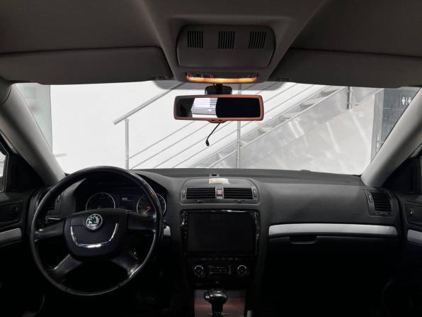Skoda Octavia II (A5) Рестайлинг с пробегом 2012 года, цена 829 900 рублей, 178000 км, лифтбек, Автокод Объявления