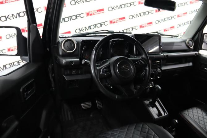 Suzuki Jimny IV с пробегом 2021 года, цена 2 395 170 рублей, 57371 км, внедорожник, Автокод Объявления
