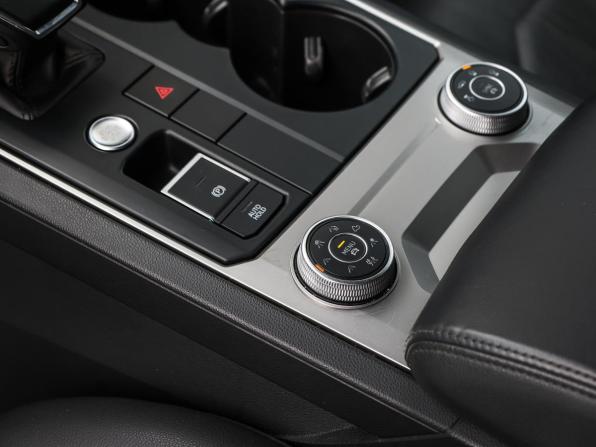 Volkswagen Touareg III с пробегом 2018 года, цена 4 749 000 рублей, 123677 км, внедорожник, Автокод Объявления