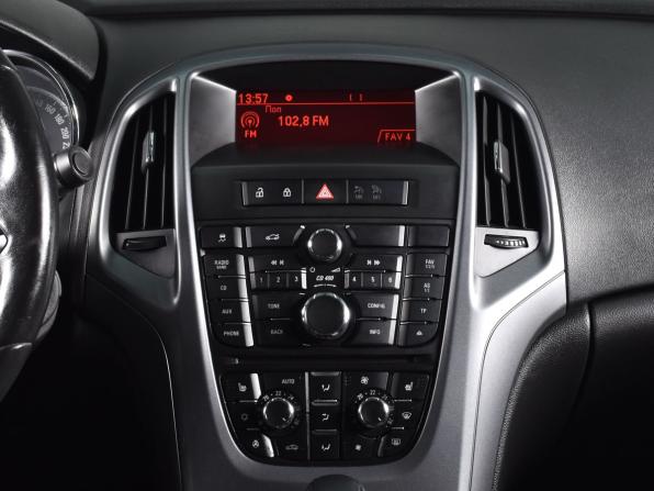 Opel Astra J Рестайлинг с пробегом 2013 года, цена 779 995 рублей, 202841 км, седан, Автокод Объявления