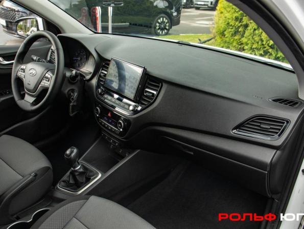 Hyundai Solaris II Рестайлинг с пробегом 2021 года, цена 1 438 000 рублей, 105000 км, седан, Автокод Объявления