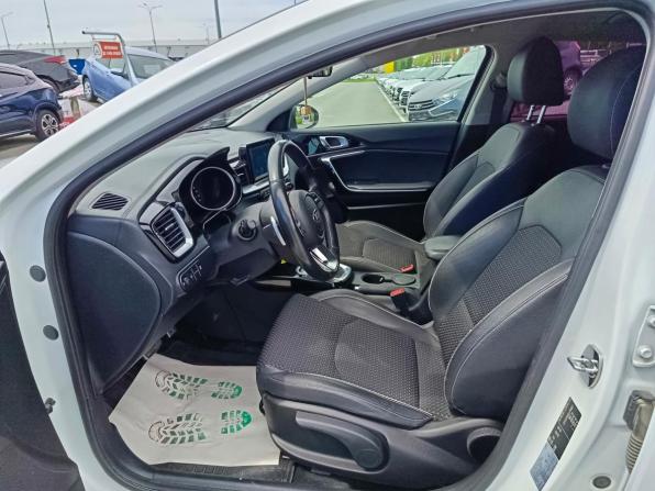 Kia Ceed II Рестайлинг с пробегом 2018 года, цена 1 600 000 рублей, 97977 км, хэтчбек, Автокод Объявления