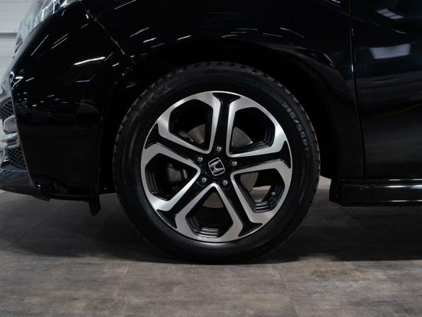 Honda Stepwgn V с пробегом 2015 года, цена 1 855 000 рублей, 76800 км, минивэн, Автокод Объявления