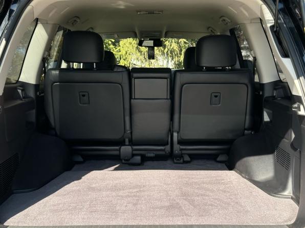 Toyota Land Cruiser 200 Series Рестайлинг 1 с пробегом 2013 года, цена 4 670 000 рублей, 94485 км, внедорожник, Автокод Объявления