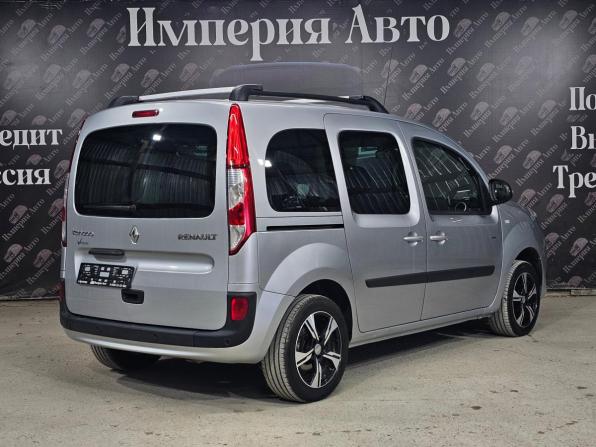 Renault Kangoo II Рестайлинг с пробегом 2020 года, цена 1 530 000 рублей, 122400 км, минивэн, Автокод Объявления