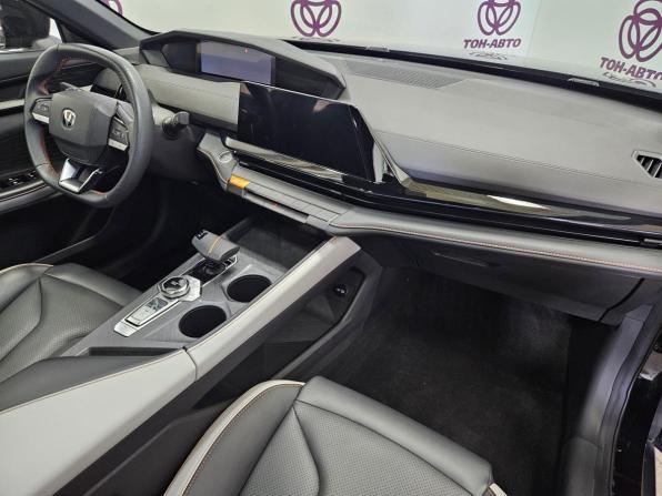 Changan UNI-V I с пробегом 2023 года, цена 2 175 000 рублей, 35044 км, лифтбек, Автокод Объявления