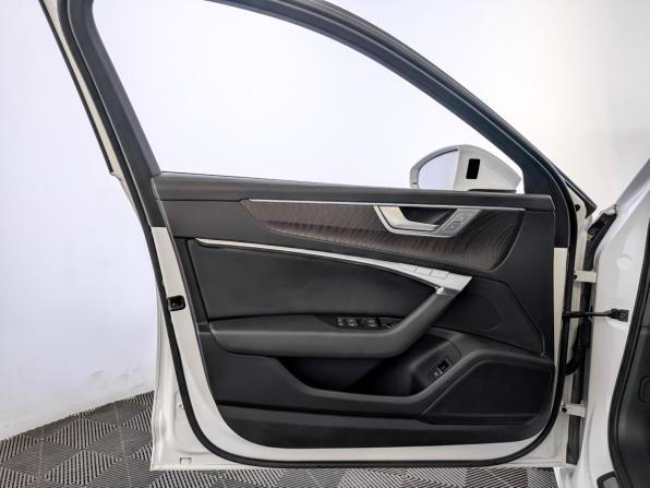 Audi A6 V (C8) с пробегом 2021 года, цена 4 250 000 рублей, 91465 км, седан, Автокод Объявления