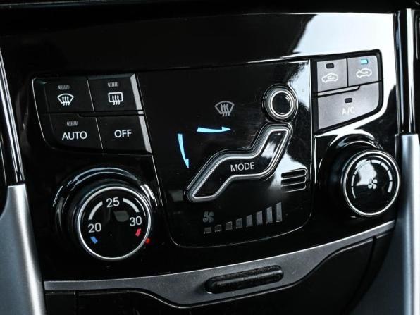 Hyundai Sonata VI (YF) с пробегом 2010 года, цена 1 299 000 рублей, 187627 км, седан, Автокод Объявления
