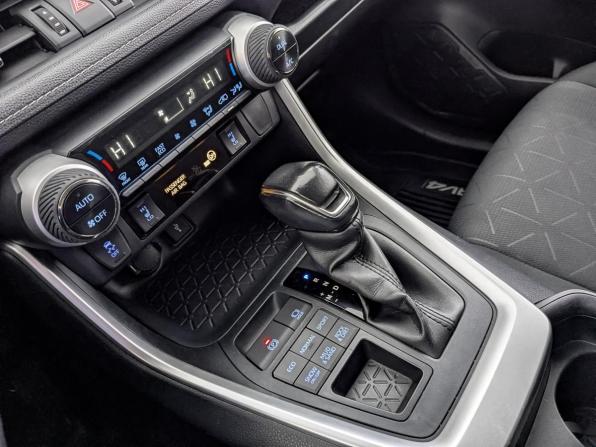 Toyota RAV4 V (XA50) с пробегом 2021 года, цена 2 865 000 рублей, 130736 км, внедорожник, Автокод Объявления