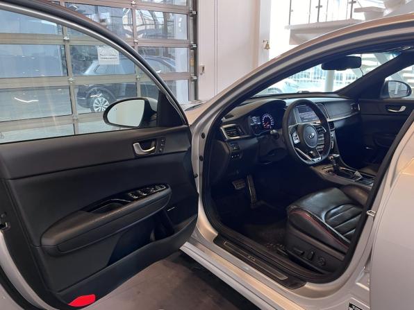 Kia Optima IV Рестайлинг с пробегом 2018 года, цена 1 975 000 рублей, 122630 км, седан, Автокод Объявления