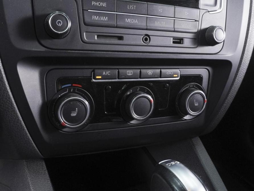 Volkswagen Jetta VI Рестайлинг Ростов-на-Дону  - изображение 12