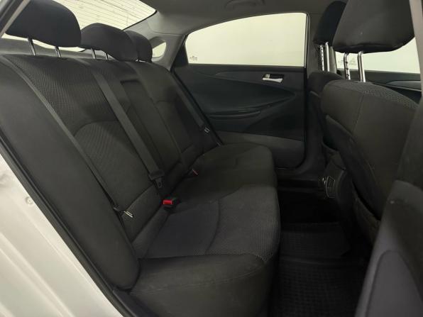 Hyundai Sonata VI (YF) с пробегом 2011 года, цена 800 000 рублей, 215431 км, седан, Автокод Объявления