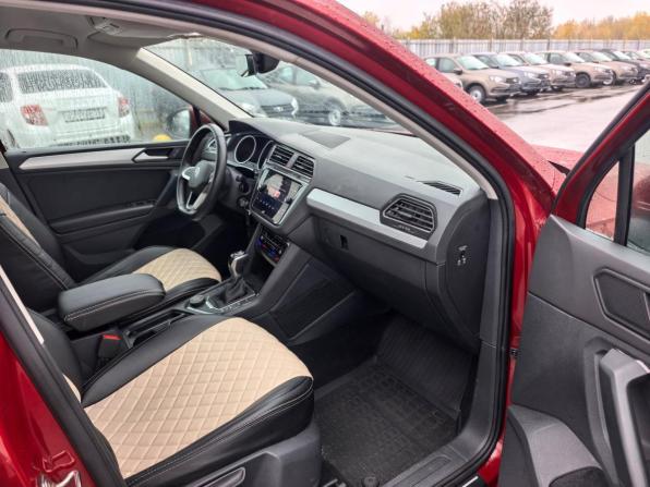 Volkswagen Tiguan II Рестайлинг с пробегом 2022 года, цена 3 016 000 рублей, 54147 км, внедорожник, Автокод Объявления