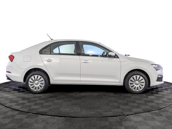 Skoda Rapid II с пробегом 2022 года, цена 1 650 000 рублей, 76968 км, лифтбек, Автокод Объявления