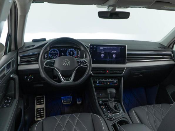 Volkswagen Tiguan II Рестайлинг с пробегом 2021 года, цена 4 057 055 рублей, 44309 км, внедорожник, Автокод Объявления