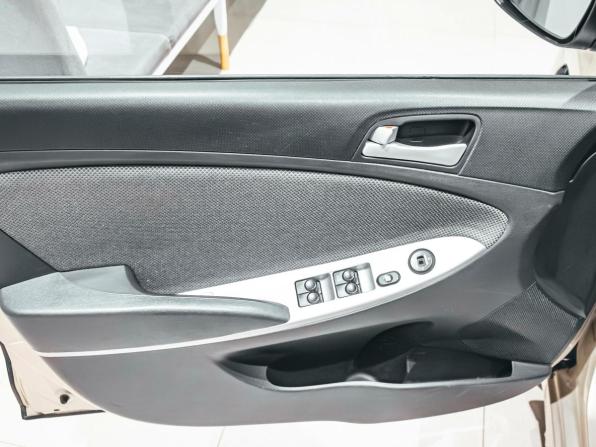 Hyundai Solaris I с пробегом 2011 года, цена 595 000 рублей, 157930 км, седан, Автокод Объявления