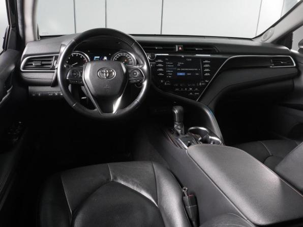 Toyota Camry VIII (XV70) с пробегом 2018 года, цена 2 545 000 рублей, 223654 км, седан, Автокод Объявления
