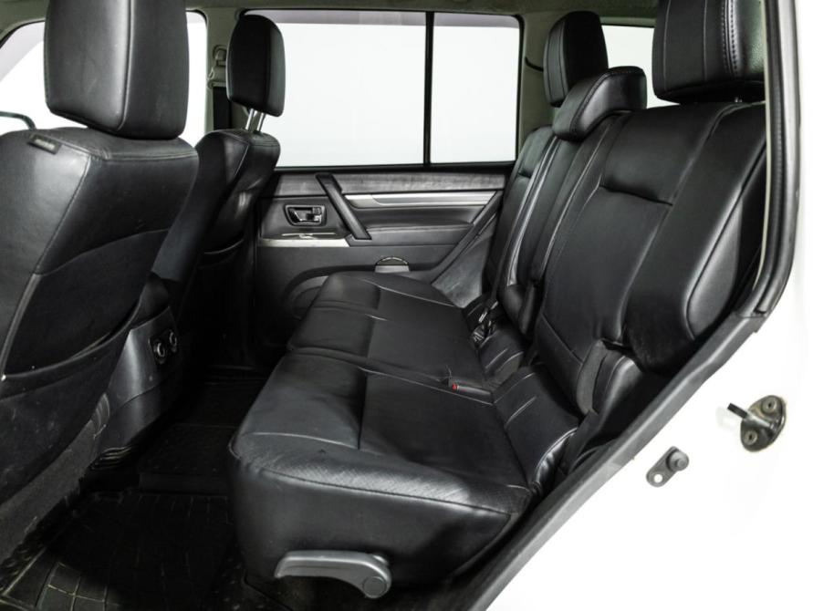 Mitsubishi Pajero IV Рестайлинг 1 Санкт-Петербург  - изображение 11