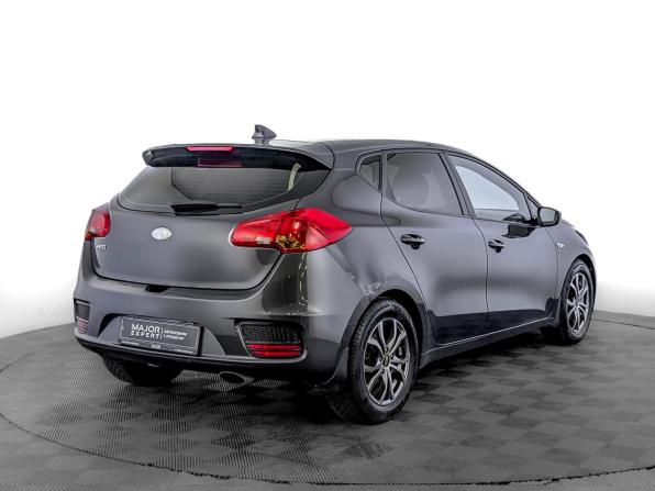 Kia Ceed II Рестайлинг с пробегом 2018 года, цена 1 410 000 рублей, 102124 км, хэтчбек, Автокод Объявления