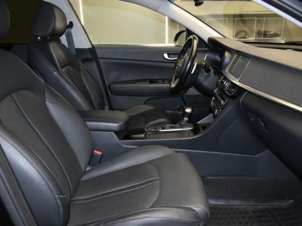 Kia Optima IV Рестайлинг с пробегом 2018 года, цена 1 760 000 рублей, 131629 км, седан, Автокод Объявления