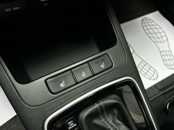 Kia Rio IV Рестайлинг с пробегом 2021 года, цена 1 581 000 рублей, 60024 км, хэтчбек, Автокод Объявления