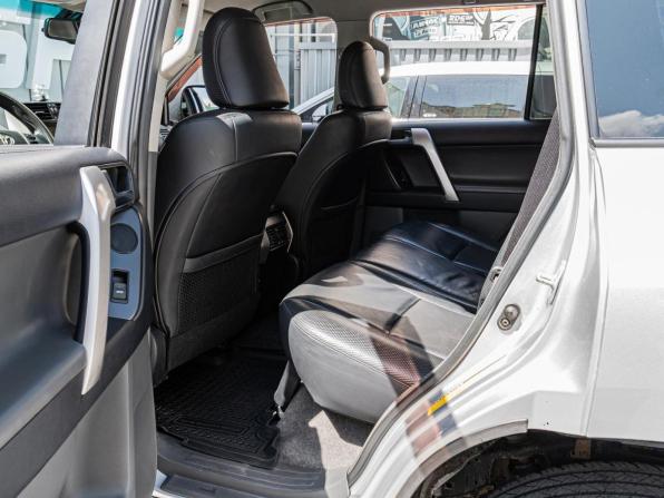 Toyota Land Cruiser Prado 150 Series с пробегом 2010 года, цена 3 180 000 рублей, 200931 км, внедорожник, Автокод Объявления