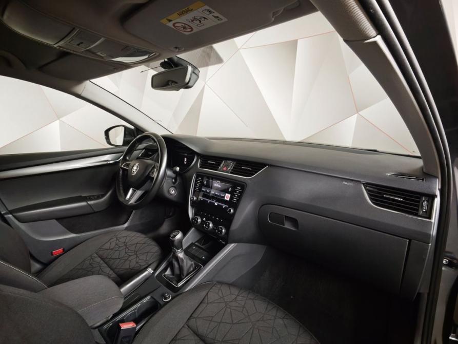 Skoda Octavia III (A7) Рестайлинг Москва  - изображение 12